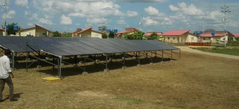 Sistema solar fotovoltaico en el pueblo del Diluvio, Estado Zulia, Venezuela